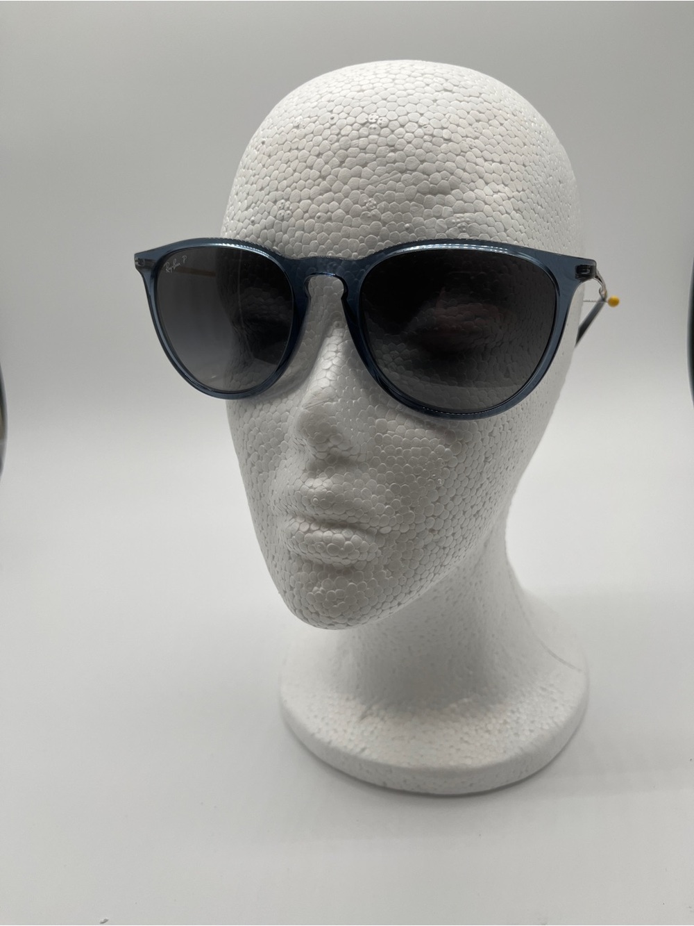 Ray Ban RB4171 ERIKA Sunglasses. 
Size 54 18 145. Polarized. Women